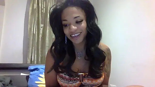 Snapshot of Loren4a chatting on July 20, 2026, 10:56 pm Loren4a online show from July 20, 2026, 10:56 pm