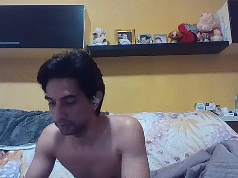 nudo96 online show from May 27, 2026, 5:31 pm