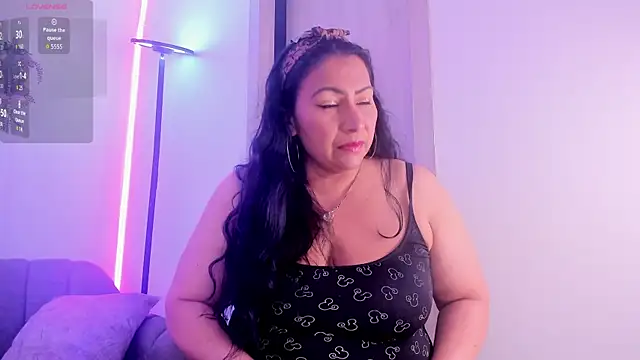 Victoria mendoza  online show from May 29, 2026, 3:34 am