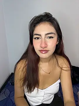 velariasoft  online show from May 28, 2026, 4:02 pm