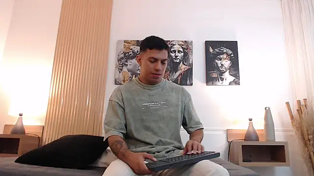 Snapshot of Diego_salvatore chatting on July 21, 2026, 2:40 pm Diego salvatore online show from July 21, 2026, 2:40 pm