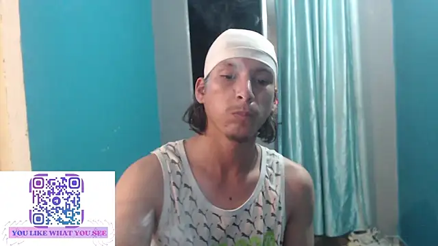 Snapshot of MrKingsaintx chatting on July 4, 2026, 2:18 am MrKingsaintx online show from July 4, 2026, 2:18 am
