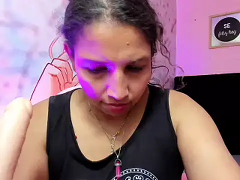 Danna Sg online show from July 2, 2026, 1:17 am