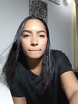 xcleila online show from June 18, 2026, 1:59 am