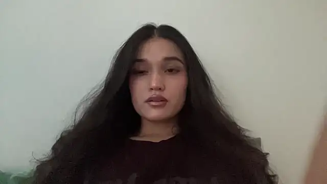 Snapshot of LisetteParajon chatting on June 5, 2026, 6:52 am LisetteParajon online show from June 5, 2026, 6:52 am