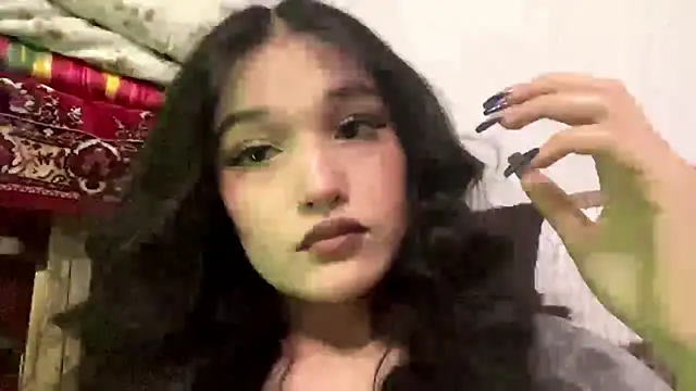Snapshot of LisetteParajon chatting on May 28, 2026, 4:13 pm LisetteParajon online show from May 28, 2026, 4:13 pm