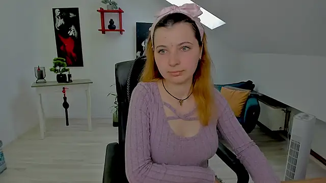 CamelliaStone online show from May 28, 2026, 6:43 am