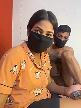 Snapshot of Desi_couple100 chatting on May 28, 2026, 7:42 pm Desi couple100 online show from May 28, 2026, 7:42 pm