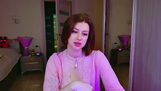 Snapshot of AvaCade chatting on July 9, 2026, 2:49 pm AvaCade online show from July 9, 2026, 2:49 pm