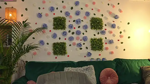 Snapshot of justmeavery chatting on June 23, 2026, 12:08 am justmeavery online show from June 23, 2026, 12:08 am