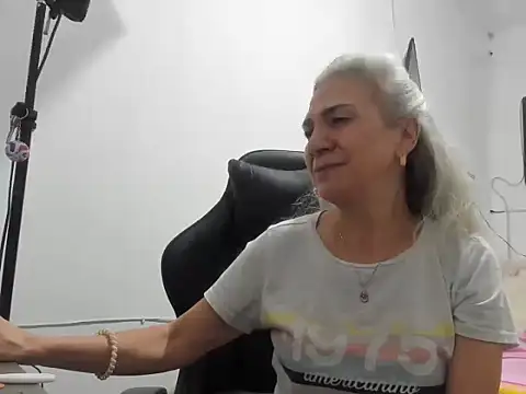 Giorgia xue55 online show from July 20, 2026, 4:42 am