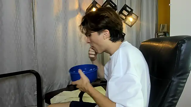 Marcoviolet online show from June 26, 2026, 7:52 pm