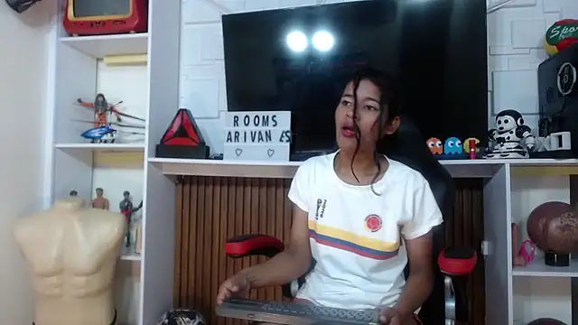  QueenMarilyn online show from June 20, 2026, 7:41 pm