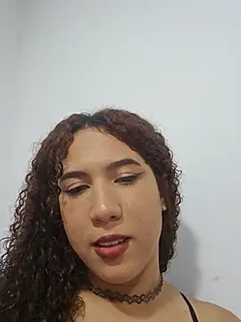 lilith isabella25 online show from June 8, 2026, 9:59 pm