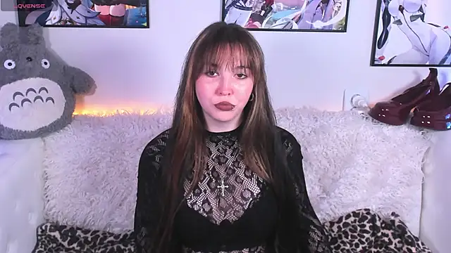Hyuna Flowers online show from June 2, 2026, 8:03 am