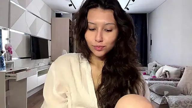 Alicekitty67 online show from July 15, 2026, 7:15 am