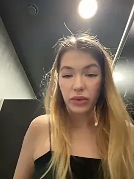 Dreamy Mia online show from June 12, 2026, 2:15 pm