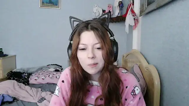 Snapshot of AlessiaViolet chatting on July 1, 2026, 9:31 am AlessiaViolet online show from July 1, 2026, 9:31 am