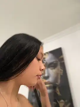 NIKA530 online show from June 19, 2026, 12:44 pm