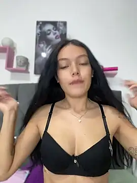 NIKA530 online show from July 4, 2026, 12:43 pm