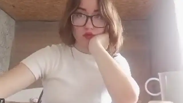 Snapshot of OliviaMoment chatting on June 29, 2026, 10:15 am OliviaMoment online show from June 29, 2026, 10:15 am