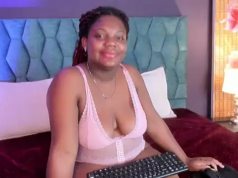 Snapshot of RoxaneMiranda chatting on May 28, 2026, 8:48 pm RoxaneMiranda online show from May 28, 2026, 8:48 pm