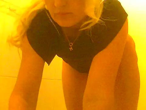 Snapshot of Alaska-perla chatting on June 6, 2026, 1:22 am Alaska-perla online show from June 6, 2026, 1:22 am