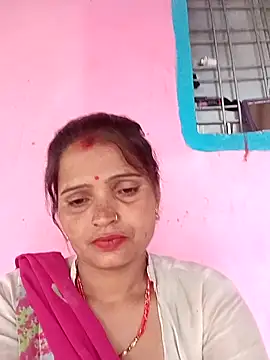 Snapshot of Divya_hot88 chatting on June 5, 2026, 1:21 am Divya hot88 online show from June 5, 2026, 1:21 am