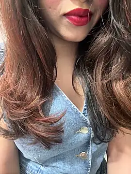 Snapshot of Yours_riya11 chatting on June 11, 2026, 7:33 pm Yours riya11 online show from June 11, 2026, 7:33 pm