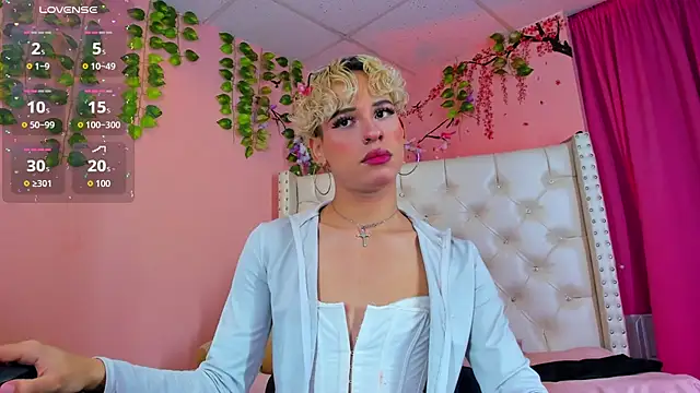 valentinee xo online show from June 27, 2026, 5:35 am