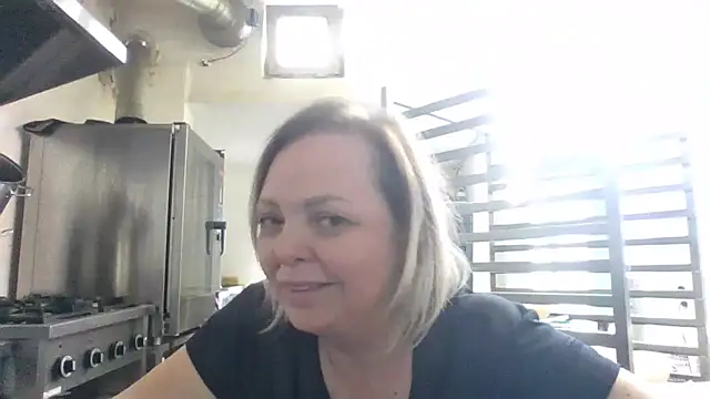 BellaaKiss online show from May 30, 2026, 2:12 pm