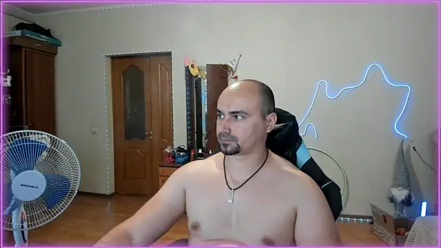 -SexyDaddy- online show from June 20, 2026, 8:30 am
