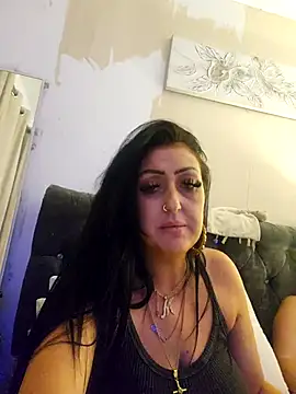 Snapshot of Angeldevlin81 chatting on June 26, 2026, 2:06 am Angeldevlin81 online show from June 26, 2026, 2:06 am