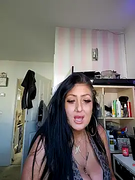 Snapshot of Angeldevlin81 chatting on June 18, 2026, 6:13 pm Angeldevlin81 online show from June 18, 2026, 6:13 pm