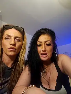 Snapshot of Angeldevlin81 chatting on June 12, 2026, 10:51 pm Angeldevlin81 online show from June 12, 2026, 10:51 pm