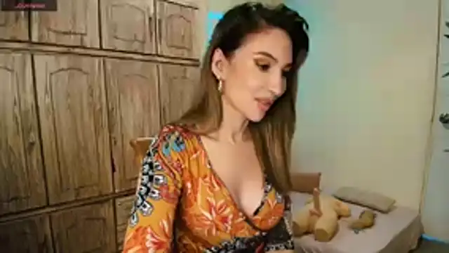 Snapshot of Girl_Glamourtt chatting on June 23, 2026, 5:00 pm Girl Glamourtt online show from June 23, 2026, 5:00 pm