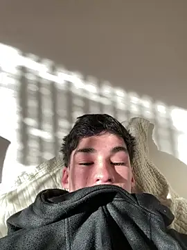 xxuserxx    online show from June 28, 2026, 8:15 pm