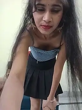 Snapshot of Naughty_Kiara_ chatting on July 6, 2026, 2:40 am Naughty Kiara online show from July 6, 2026, 2:40 am