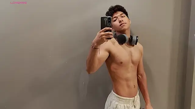 Maximiliano Young online show from July 14, 2026, 12:33 pm