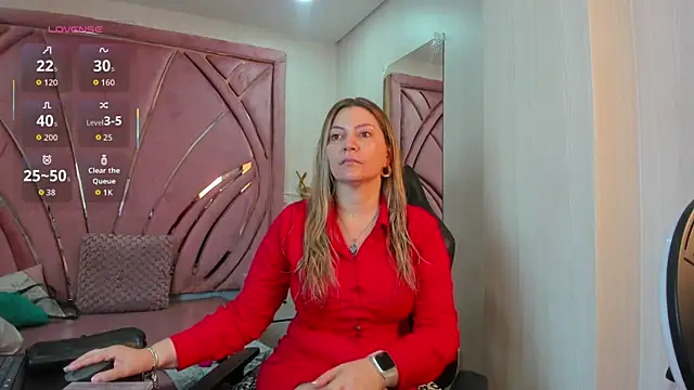 Snapshot of pamelaQenn2 chatting on June 13, 2026, 5:00 pm pamelaQenn2 online show from June 13, 2026, 5:00 pm