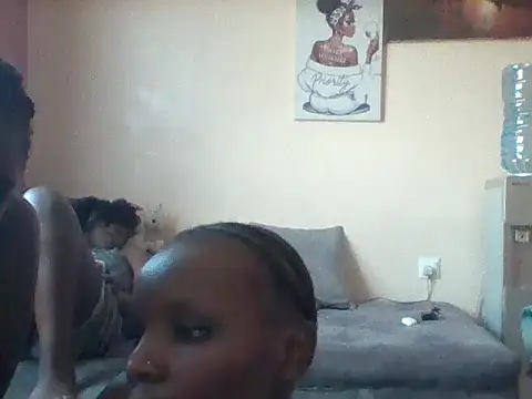 Snapshot of Prettypappi77 chatting on June 25, 2026, 12:10 pm Prettypappi77 online show from June 25, 2026, 12:10 pm