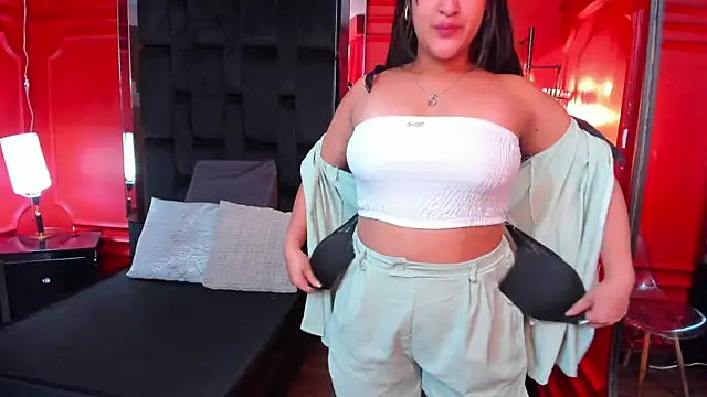 amberhanks online show from July 7, 2026, 12:09 pm