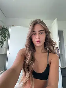 Snapshot of Nikola_Olivia chatting on May 31, 2026, 10:43 am Nikola Olivia online show from May 31, 2026, 10:43 am