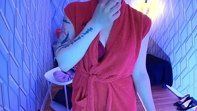 JeannMarie online show from July 15, 2026, 4:41 am