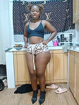 Snapshot of Ssexyie_juls chatting on July 3, 2026, 6:47 pm Ssexyie juls online show from July 3, 2026, 6:47 pm
