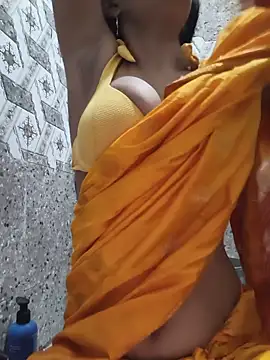 Snapshot of Simmy_jaan chatting on July 24, 2026, 6:48 pm Simmy jaan online show from July 24, 2026, 6:48 pm