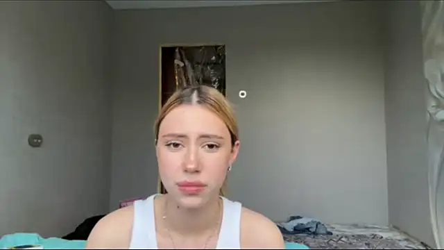 Snapshot of CuttyKatty chatting on June 1, 2026, 2:39 pm CuttyKatty online show from June 1, 2026, 2:39 pm