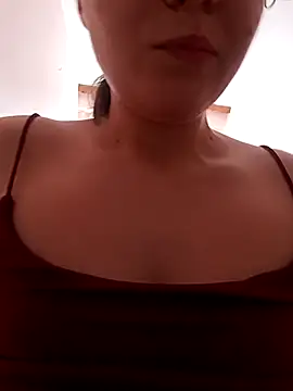 Aniolekl online show from June 6, 2026, 12:43 pm