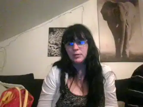 Snapshot of sexujuly88 chatting on February 1, 2025, 10:55 pm sexujuly88 online show from February 1, 2025, 10:55 pm