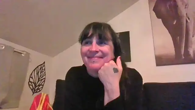 sexujuly88 online show from May 14, 2026, 9:23 pm